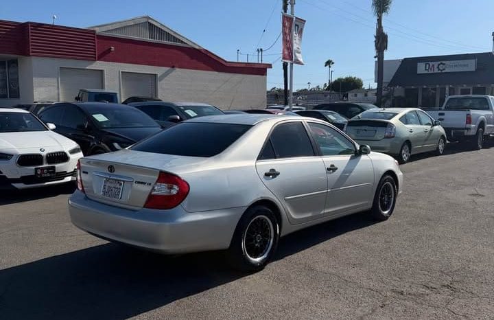
								2004 Toyota camry full									