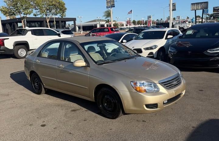 
								2009 Kia spectra full									