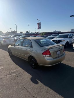 
										2009 Kia spectra full									