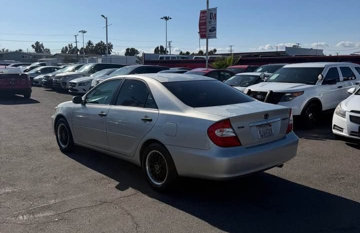 
								2004 Toyota camry full									
