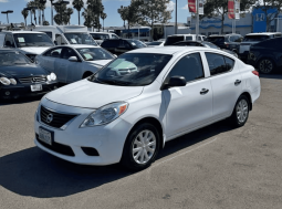 2012 Nissan versa