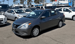 2016 Nissan versa
