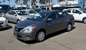 2016 Nissan versa