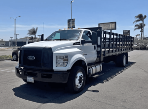 2016 Ford F-650. Diesel 24ft