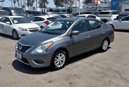 2017 Nissan versa
