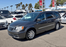 2016 Chrysler town & country
