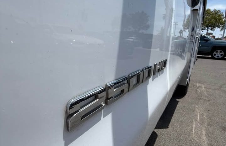 
								2017 Chevrolet silverado 2500 full									