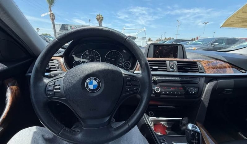 
								2015 BMW 3 series 320i Sedan 4D full									