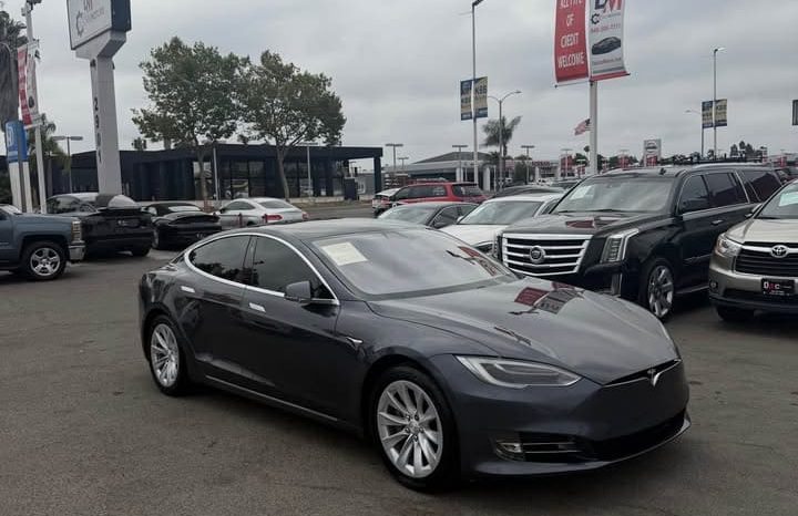 
								2018 Tesla model s 75D Sedan 4D full									