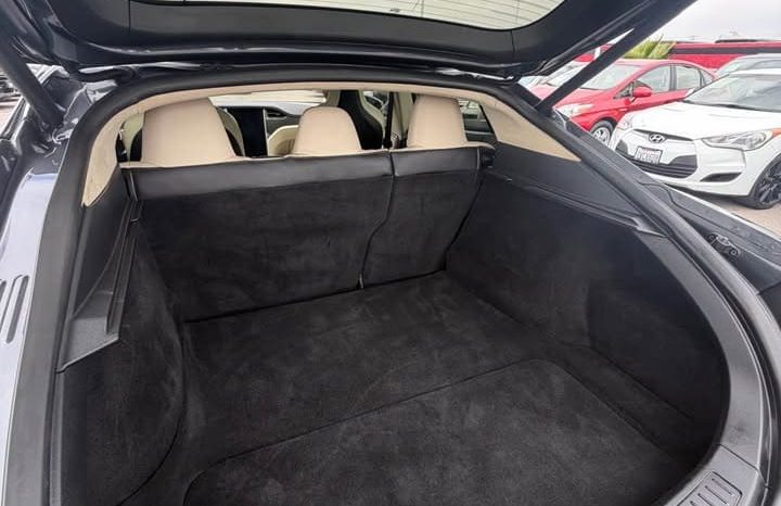 
								2018 Tesla model s 75D Sedan 4D full									