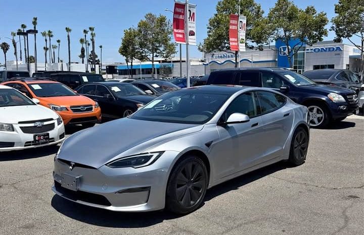 
								2025 Tesla model s Plaid Sedan 4D full									