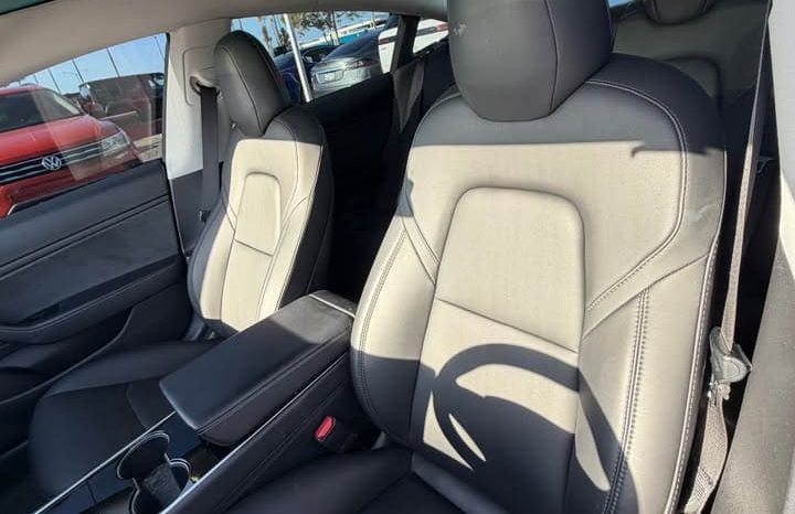 
								2020 Tesla model 3 Long Range Sedan 4D full									