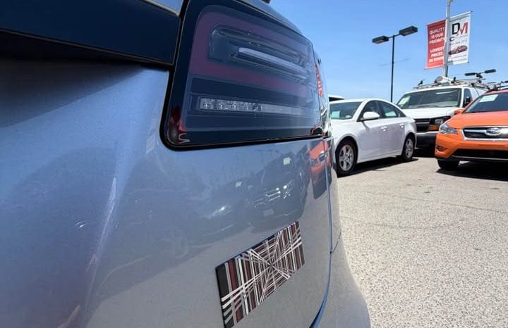 
								2025 Tesla model s Plaid Sedan 4D full									