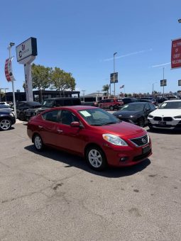 
										2014 Nissan versa full									