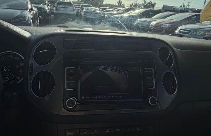 
								2015 Volkswagen tiguan full									