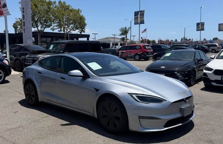 
								2025 Tesla model s Plaid Sedan 4D full									