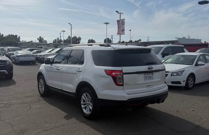 
								2015 Ford explorer full									