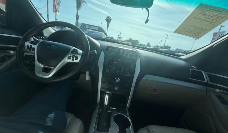 
								2015 Ford explorer full									