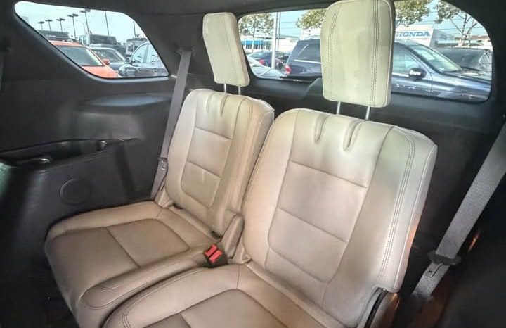 
								2015 Ford explorer full									