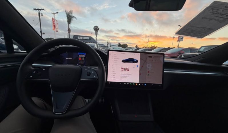 
								2025 Tesla model s Plaid Sedan 4D full									