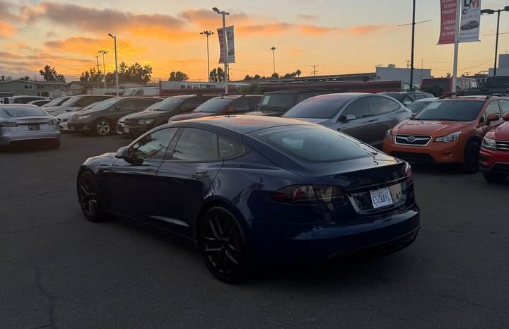 
								2025 Tesla model s Plaid Sedan 4D full									
