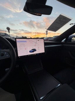 
										2025 Tesla model s Plaid Sedan 4D full									