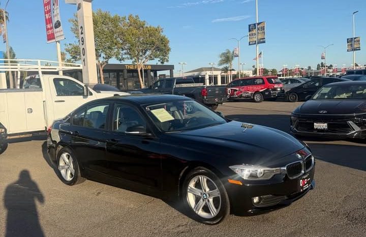 
								2014 BMW 3 series 320i xDrive Sedan 4D full									