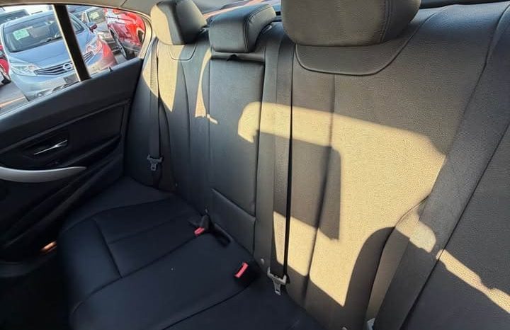 
								2014 BMW 3 series 320i xDrive Sedan 4D full									