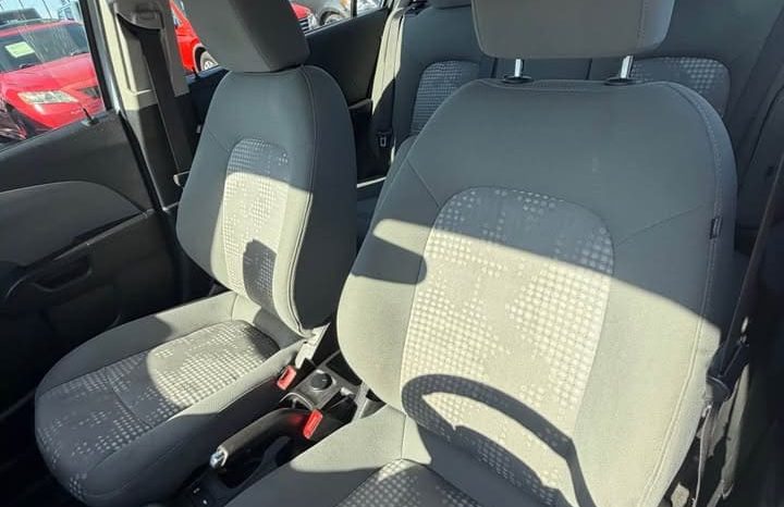
								2017 Chevrolet sonic full									
