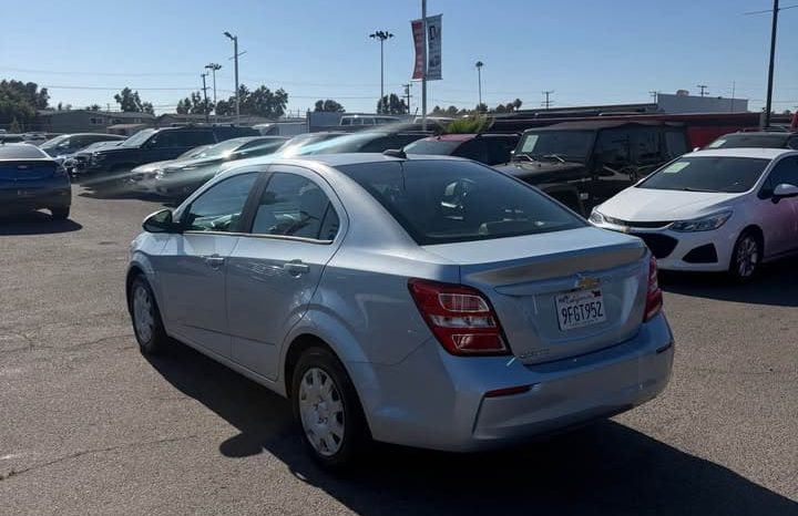 
								2017 Chevrolet sonic full									
