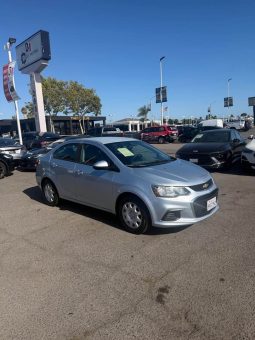 
										2017 Chevrolet sonic full									