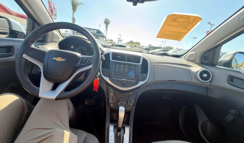 
								2017 Chevrolet sonic full									