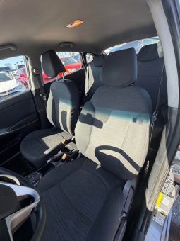 
										2015 Hyundai accent Hatchback 4D full									