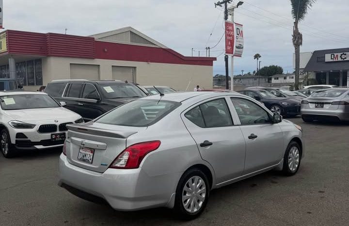 
								2016 Nissan versa full									