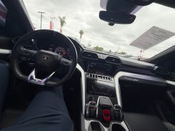
										2020 Lamborghini urus Sport Utility 4D full									
