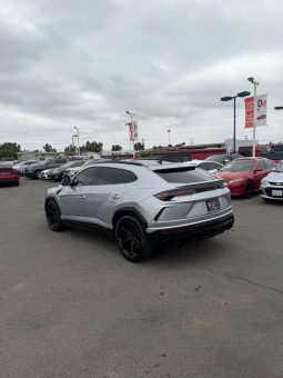 
										2020 Lamborghini urus Sport Utility 4D full									