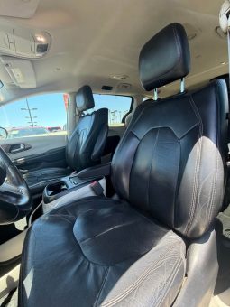 
										2017 Chrysler Pacifica full									