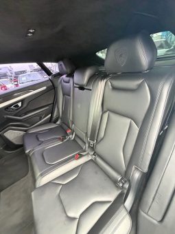 
										2020 Lamborghini urus Sport Utility 4D full									