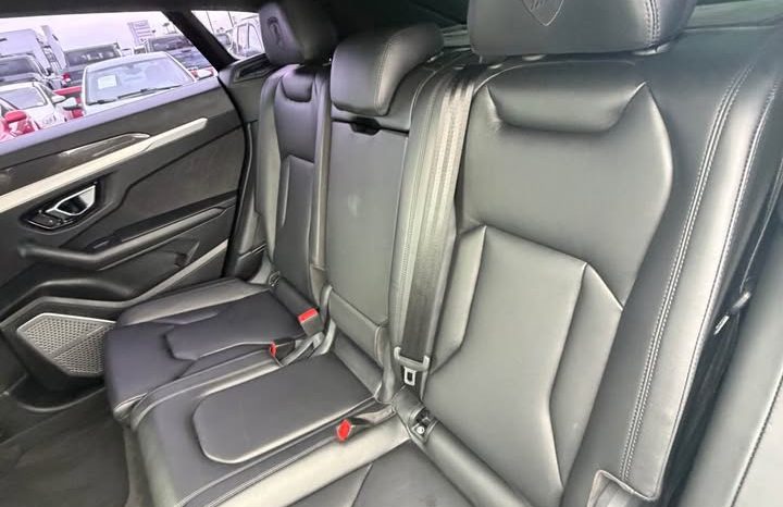 
								2020 Lamborghini urus Sport Utility 4D full									