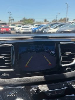 
										2017 Chrysler Pacifica full									
