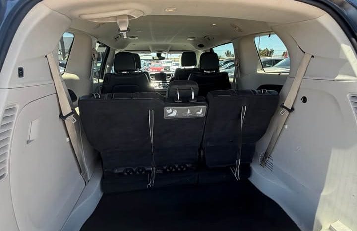 
								2017 Chrysler Pacifica full									