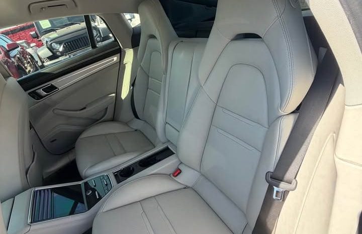 
								2017 Porsche Panamera full									