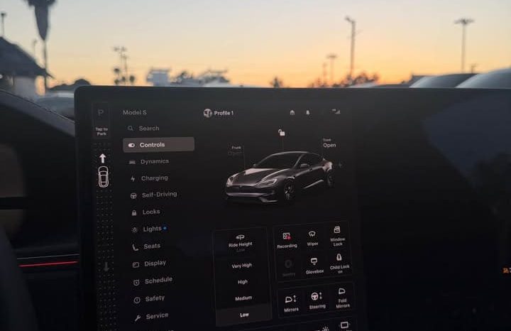 
								2026 Tesla model s Plaid Sedan 4D full									