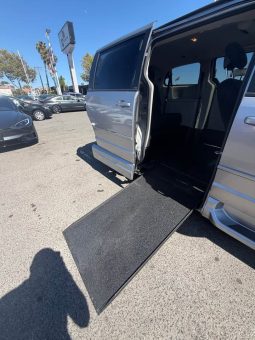 
										2013 Dodge grand caravan Handicap full									