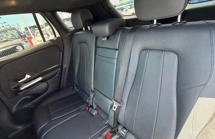 
								2021 Mercedes-Benz gla 250 full									