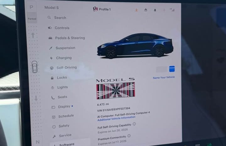 
								2023 Tesla model s Plaid Sedan 4D full									