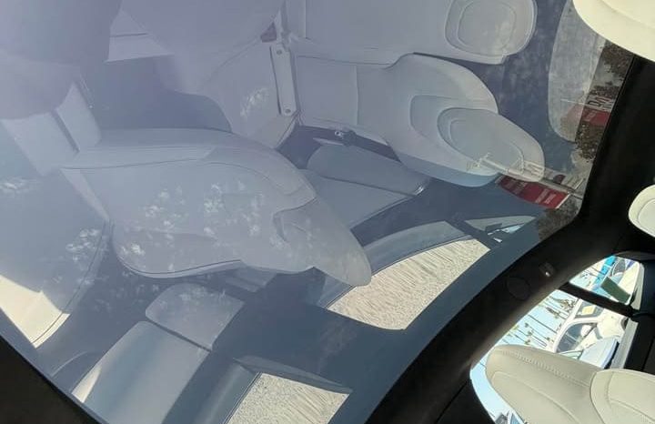 
								2023 Tesla model s Plaid Sedan 4D full									