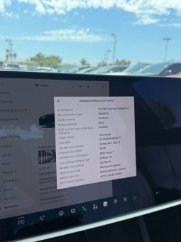 
										2023 Tesla model s Plaid Sedan 4D full									