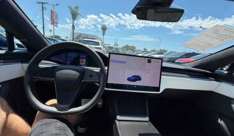 
								2023 Tesla model s Plaid Sedan 4D full									