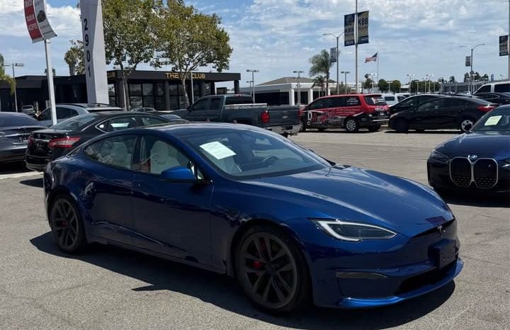 
								2023 Tesla model s Plaid Sedan 4D full									